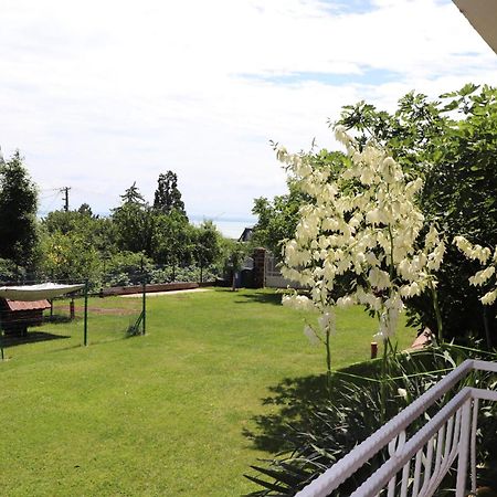Gyoengyoem Apartman Balatonalmádi Esterno foto