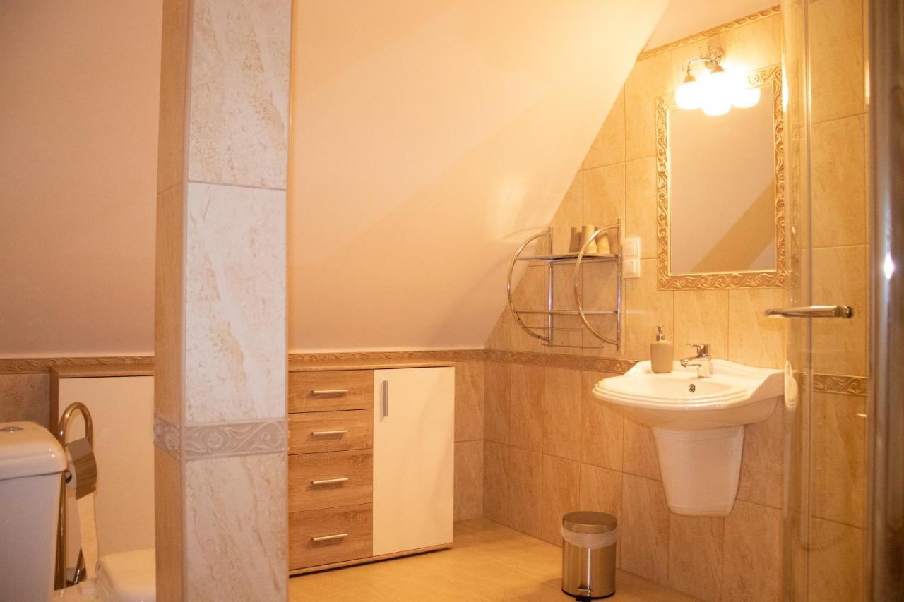 Gyoengyoem Apartman Balatonalmádi Esterno foto