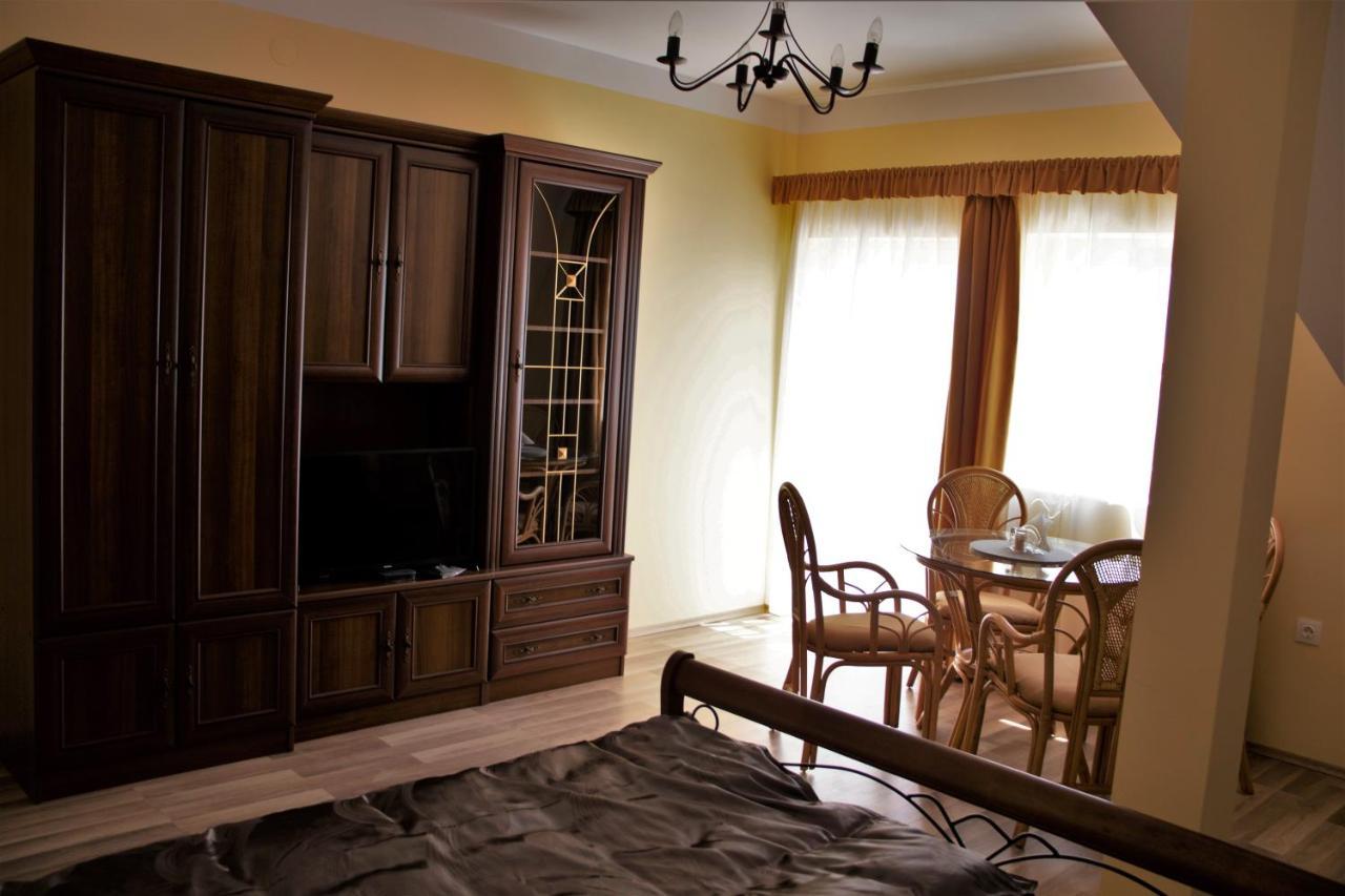 Gyoengyoem Apartman Balatonalmádi Esterno foto
